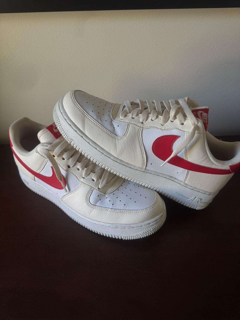 Women’s 10.5 Nike Air Force Pale Ivory/ White/ University Red.